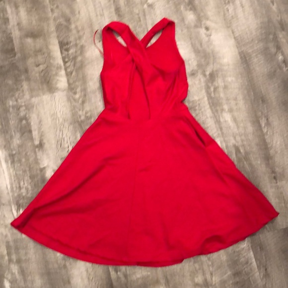 Red dress - Picture 2 of 3